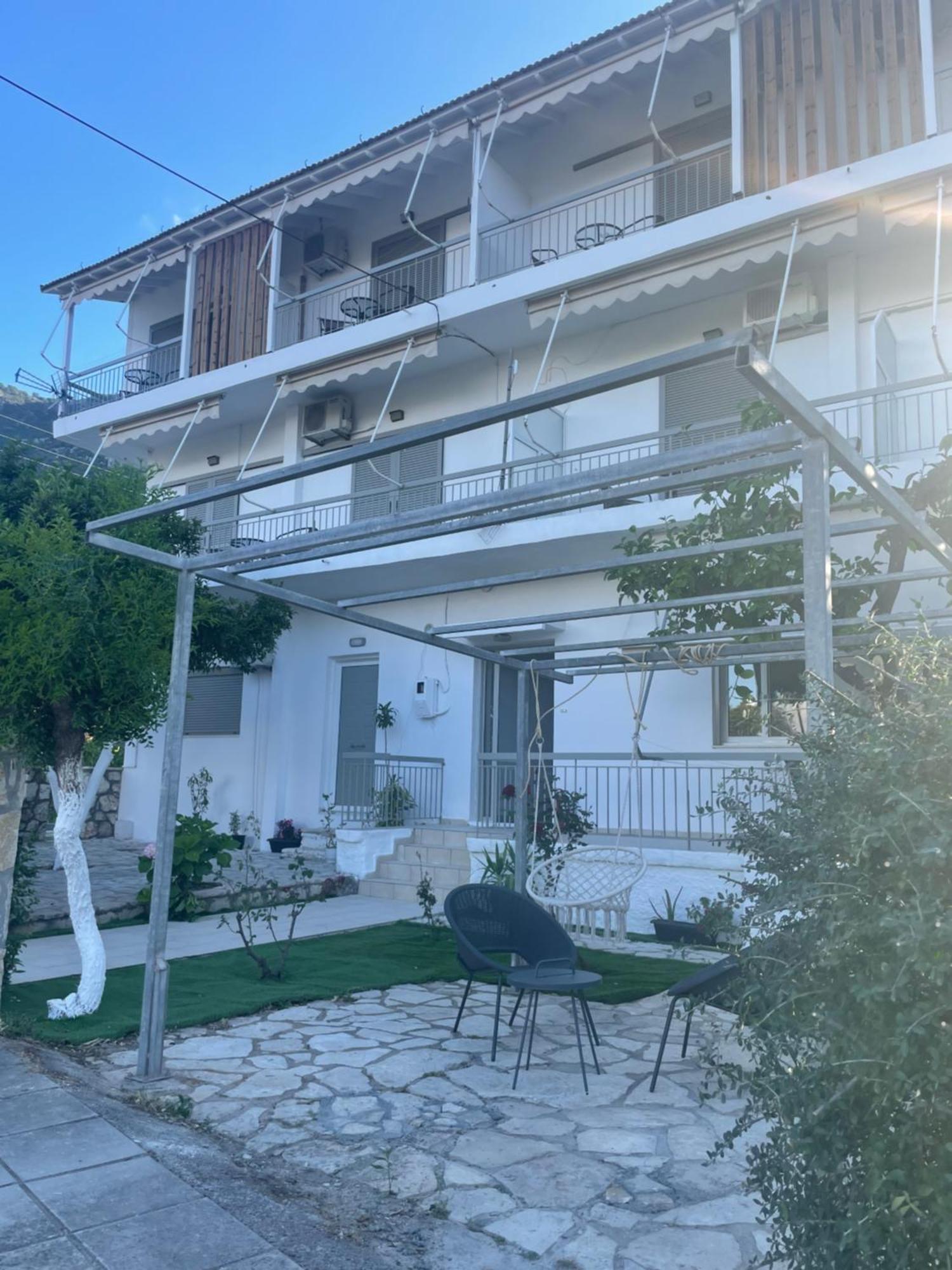 Sunshine Apartments And Rooms Никиана Екстериор снимка