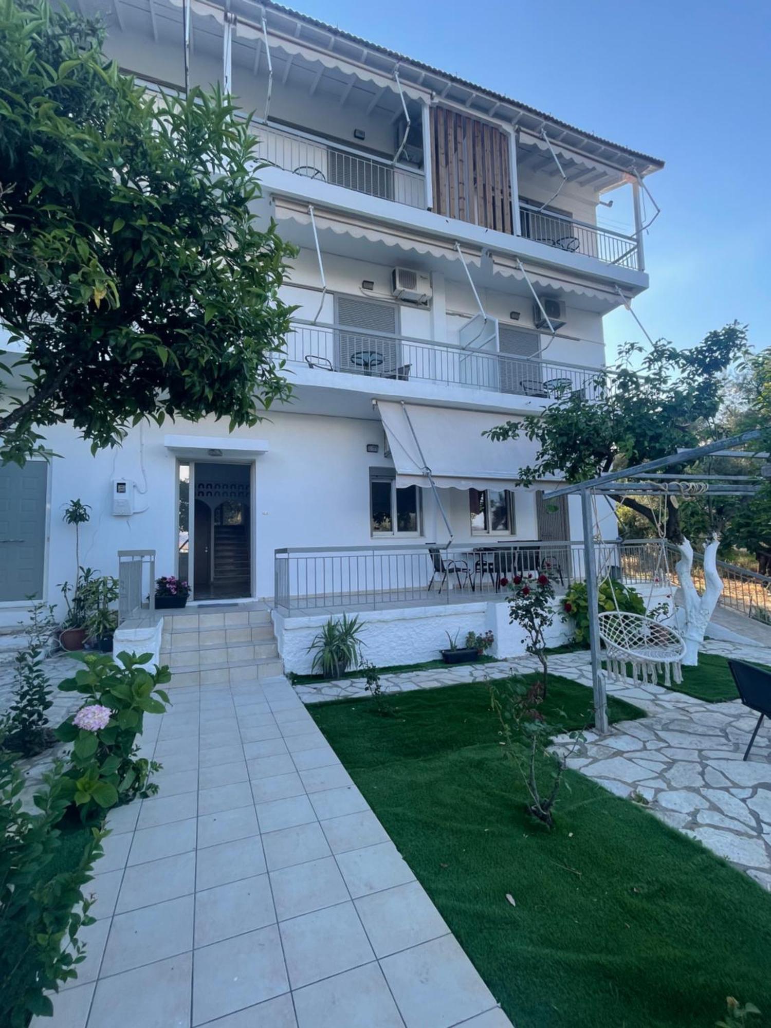 Sunshine Apartments And Rooms Никиана Екстериор снимка